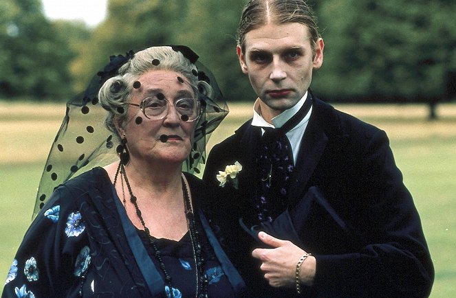 Vraždy v Midsomeru - Smrt staré dámy - Z filmu - Elizabeth Spriggs, Richard Cant