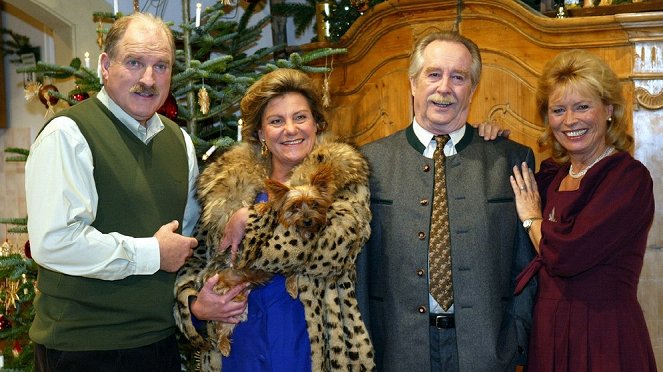 Chiemgauer Volkstheater - A tierische Weihnacht - Promo - Bernhard Helfrich, Marianne Rappenglück, Egon Biscan, Mona Freiberg