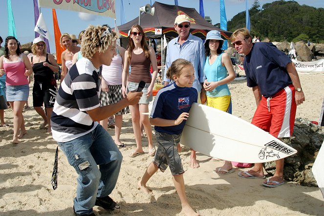 Taylor má trable - Learning to Surf - Z filmu - Lincoln Lewis, Marny Kennedy