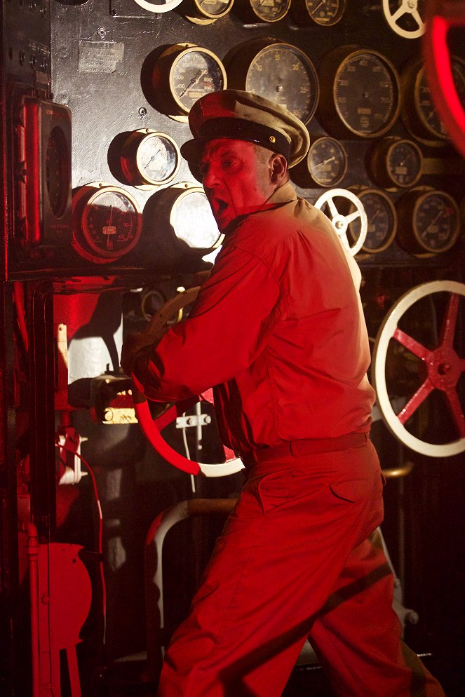 USS Indianapolis: Boj o přežití - Z filmu - Tom Sizemore