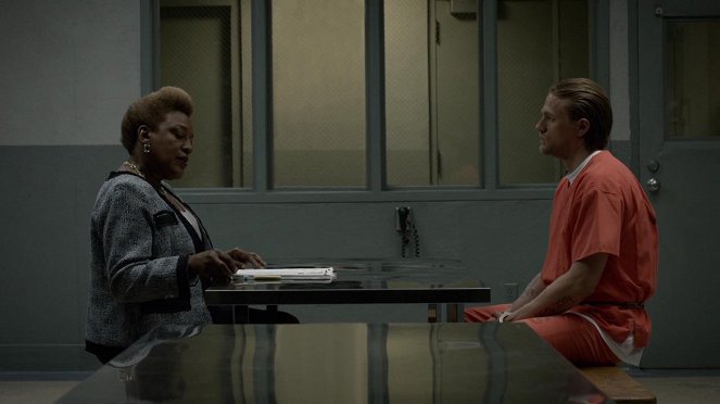 CCH Pounder, Charlie Hunnam
