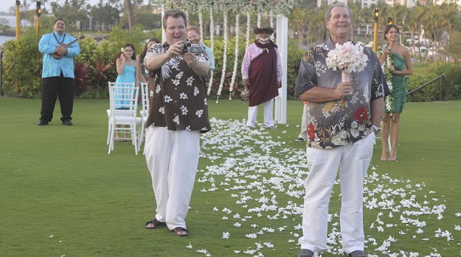 Taková moderní rodinka - Havaj - Z filmu - Eric Stonestreet, Ed O'Neill, Sofía Vergara