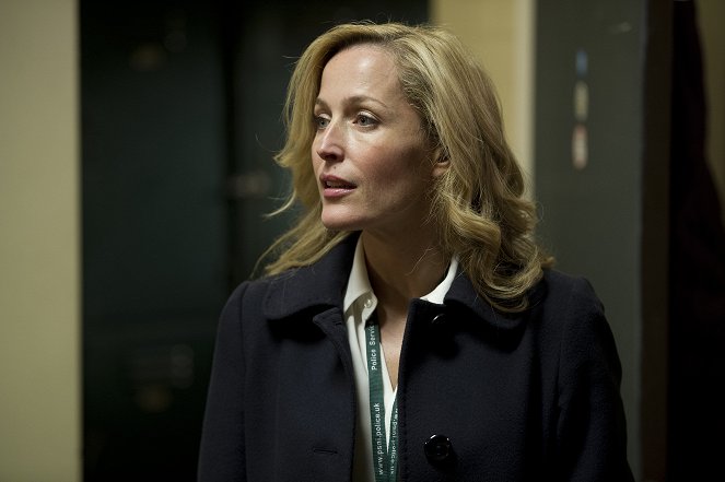 Pád - Mrákotný sestup - Z filmu - Gillian Anderson