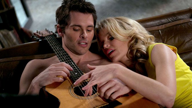 Ulička hanby - Z filmu - James Marsden, Elizabeth Banks