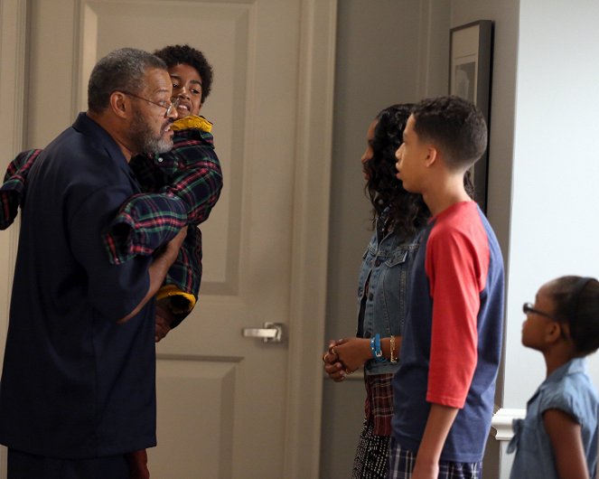 Black-ish - Crime and Punishment - Photos - Laurence Fishburne, Miles Brown
