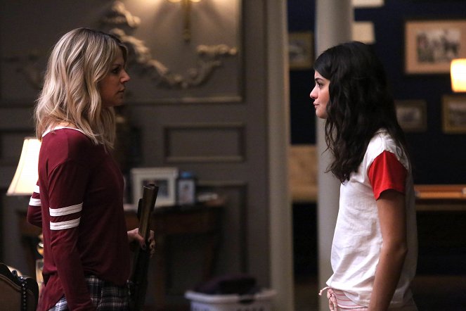 Kaitlin Olson, Sofia Black-D'Elia