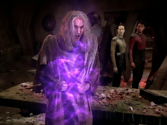 Star Trek: Nová generace - Série 1 - Střetnutí na Farpointu - Z filmu - Michael Bell