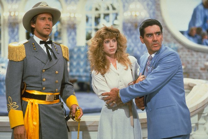 Fletch žije - Z filmu - Chevy Chase, Julianne Phillips, R. Lee Ermey