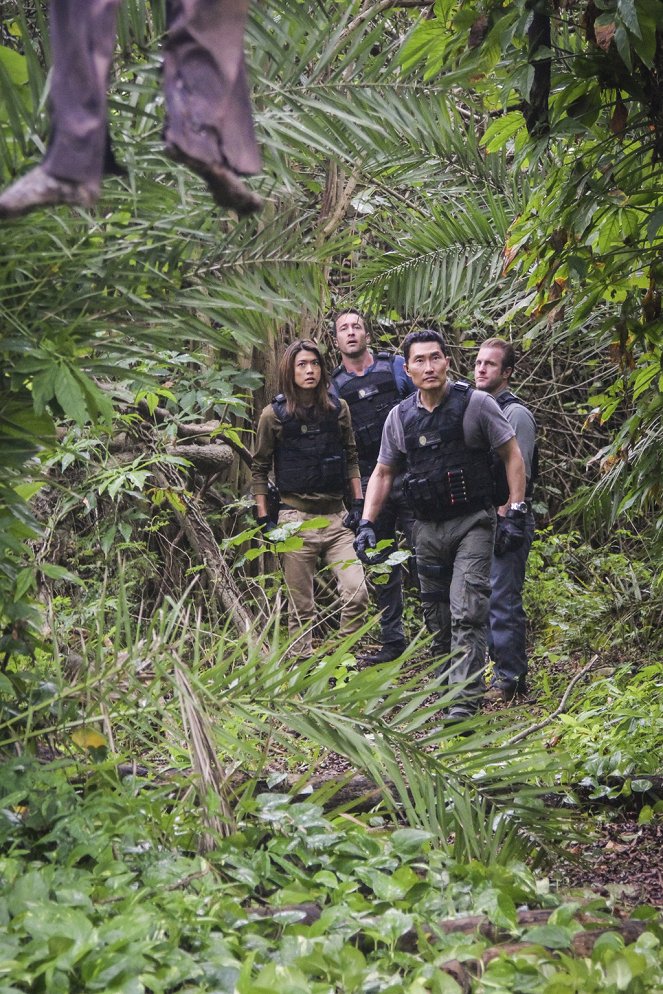 Havaj 5-0 - Léčka v džungli - Z filmu - Grace Park, Alex O'Loughlin, Daniel Dae Kim, Scott Caan