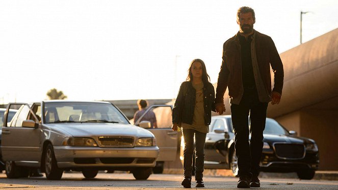 Logan: Wolverine - Z filmu - Dafne Keen, Hugh Jackman