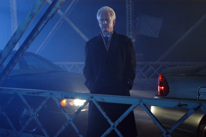 JAG - Vojenská generálna prokuratúra - The Man on the Bridge - Z filmu - Bruce Davison