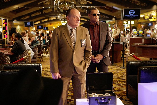 Kriminálka Las Vegas - Hra o všetko - Z filmu - Paul Guilfoyle, Laurence Fishburne