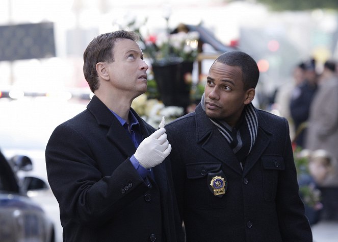 Kriminálka New York - All in the Family - Z filmu - Gary Sinise, Hill Harper