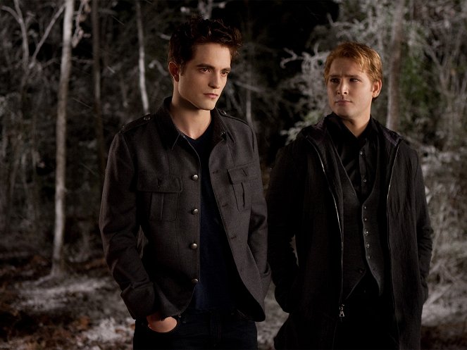 Twilight sága: Rozbřesk - 2. část - Z filmu - Robert Pattinson, Peter Facinelli