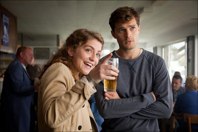 Flying Home - Z filmu - Charlotte De Bruyne, Jamie Dornan