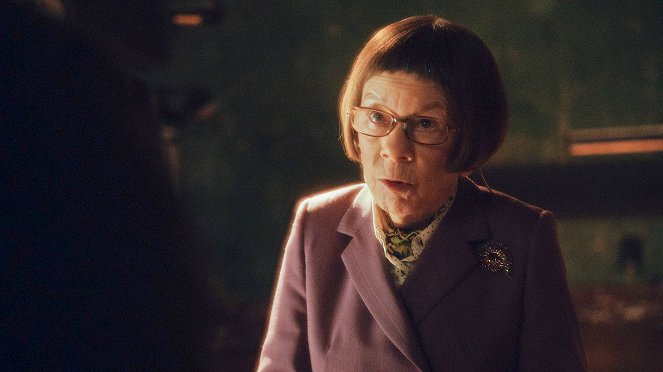 Námořní vyšetřovací služba L. A. - Válečná kořist - Z filmu - Linda Hunt