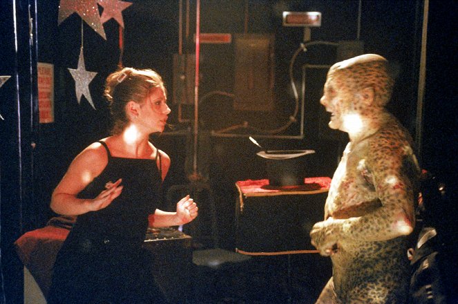 Buffy, přemožitelka upírů - Loutkohra - Z filmu - Sarah Michelle Gellar