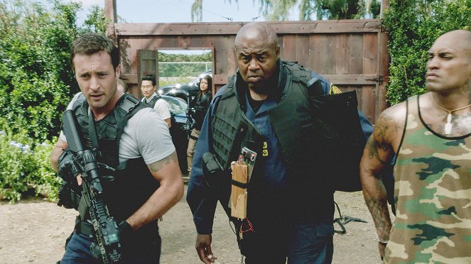 Havaj 5-0 - Rodina na prvním místě - Z filmu - Alex O'Loughlin, Chi McBride