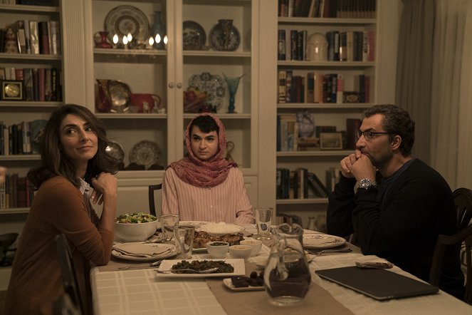 Tady a teď - It’s Coming - Z filmu - Necar Zadegan, Marwan Salama, Peter Macdissi