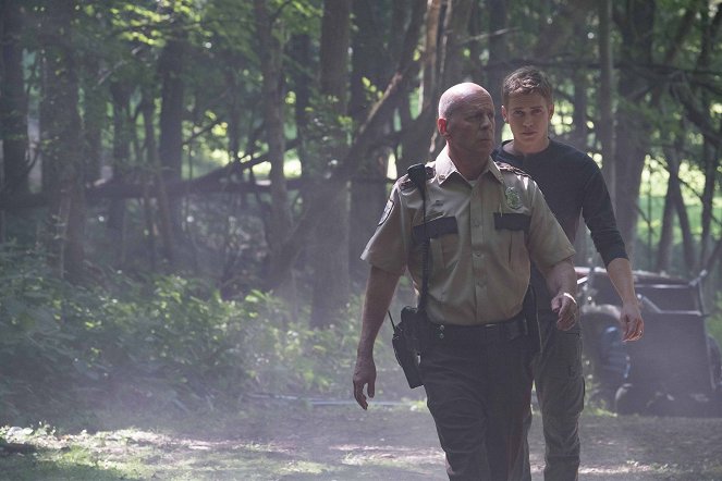 Z lovce kořistí - Z filmu - Bruce Willis, Hayden Christensen