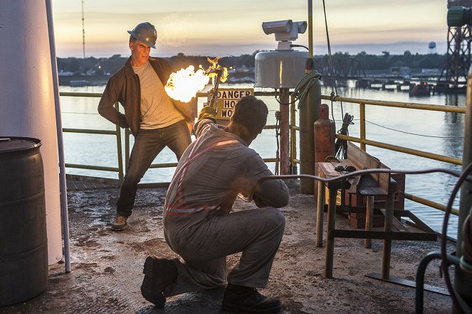 Námořní vyšetřovací služba: New Orleans - Peklo na rozbouřené vodě - Z filmu - Scott Bakula