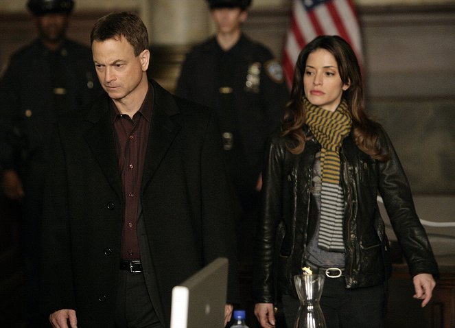 Kriminálka New York - Rush to Judgement - Z filmu - Gary Sinise, Emmanuelle Vaugier