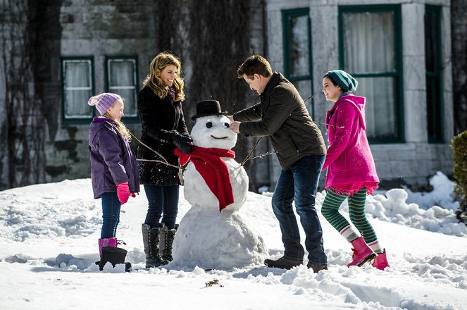 Severní pól: Na Vánoce otvíráme - Z filmu - Lori Loughlin, Dermot Mulroney, Bailee Madison