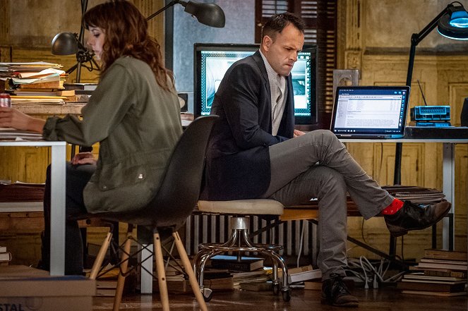 Ophelia Lovibond, Jonny Lee Miller