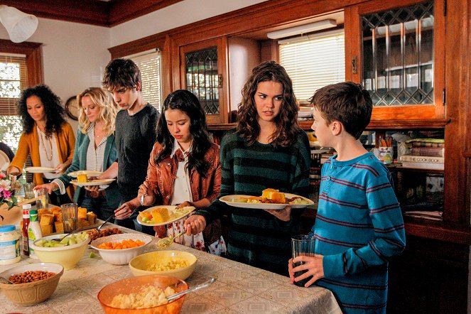 Fosterovi - Rodinný den - Z filmu - Sherri Saum, Teri Polo, David Lambert, Cierra Ramirez, Maia Mitchell, Hayden Byerly