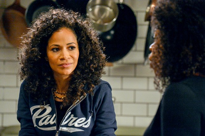 Fosterovi - Padre - Z filmu - Sherri Saum