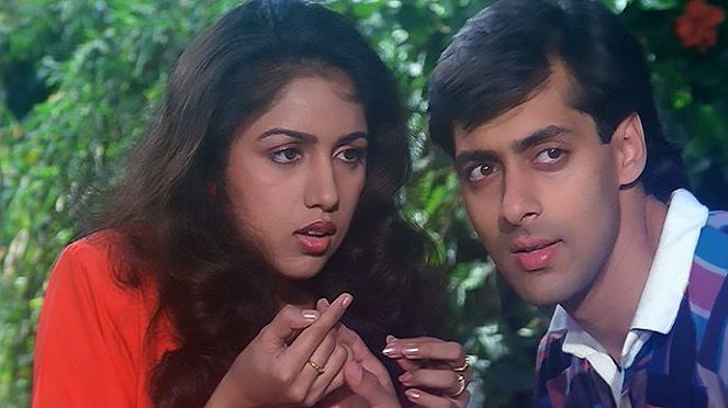 Love - Z filmu - Revathi, Salman Khan