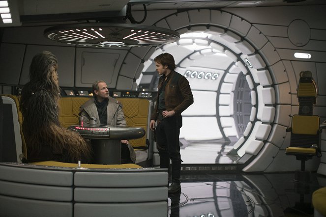 Solo: A Star Wars Story - Z filmu - Woody Harrelson, Alden Ehrenreich