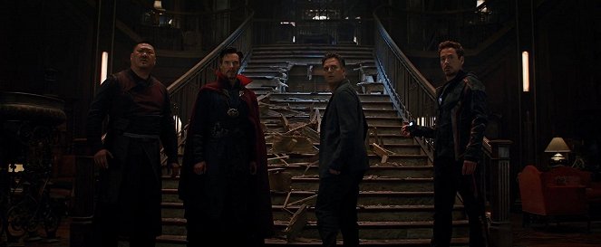Avengers: Infinity War - Z filmu - Benedict Wong, Benedict Cumberbatch, Mark Ruffalo, Robert Downey Jr.