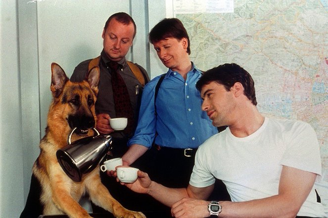 Komisař Rex - Na plný plyn - Z filmu - pes Rhett Butler, Martin Weinek, Heinz Weixelbraun, Gedeon Burkhard