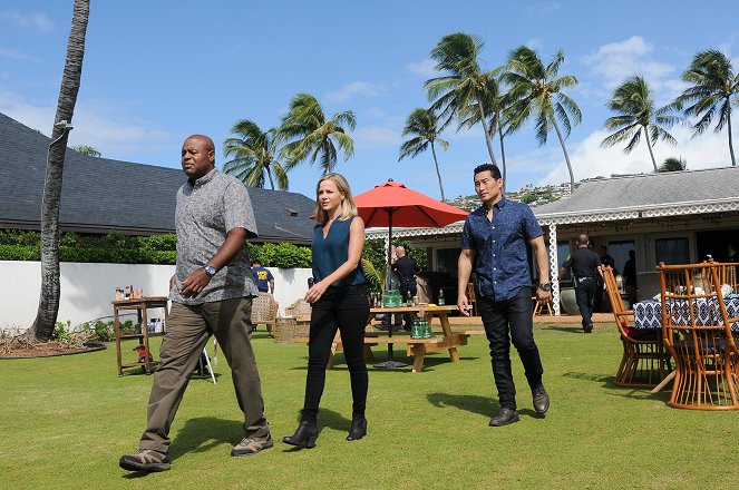 Hawaii 5.0 - Drsný šport - Z filmu - Chi McBride, Julie Benz, Daniel Dae Kim