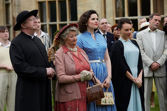 Mark Williams, Sorcha Cusack, Emer Kenny, Alicia Charles