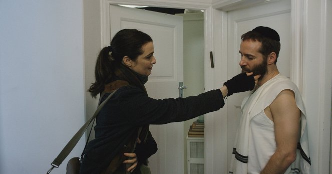 Neposlušnost - Z filmu - Rachel Weisz, Alessandro Nivola