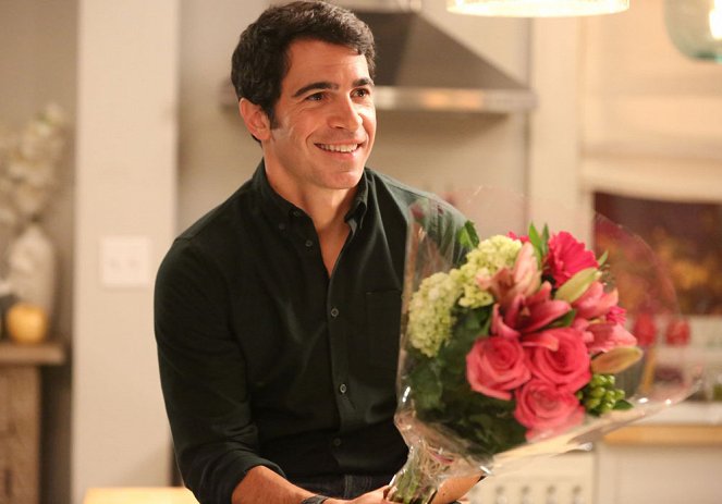 The Mindy Project - How to Lose a Mom in Ten Days - Z filmu - Chris Messina