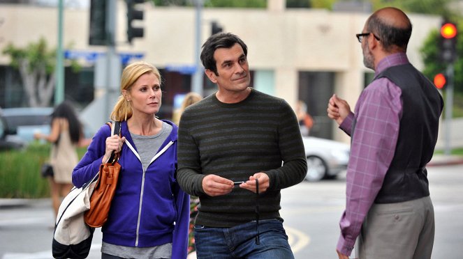 Taková moderní rodinka - Tvrdý náraz - Z filmu - Julie Bowen, Ty Burrell, David Cross