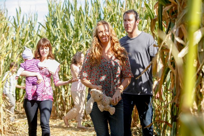 Tara a její svět - Chicken 'n' Corn - Z filmu - Rosemarie DeWitt, Toni Collette, John Corbett