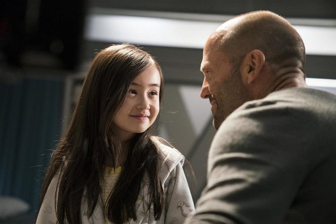 MEG: Monstrum z hlubin - Z filmu - Shuya Sophia Cai, Jason Statham