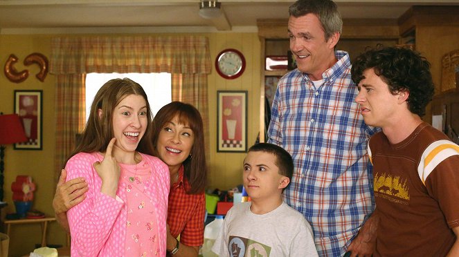 Eden Sher, Patricia Heaton, Atticus Shaffer, Neil Flynn, Charlie McDermott