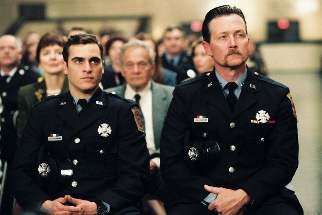 Okrsek 49 - Z filmu - Joaquin Phoenix, Robert Patrick