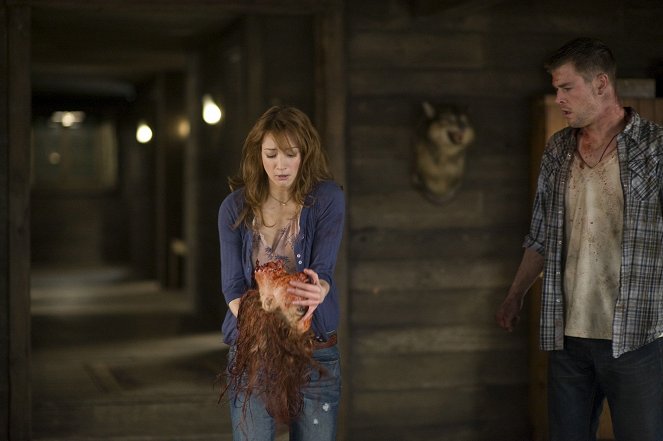 Chata v horách - Z filmu - Kristen Connolly, Chris Hemsworth