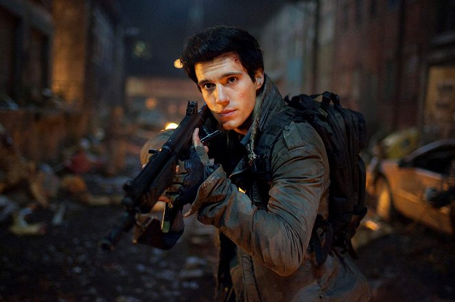 Falling Skies - Shall We Gather at the River - Z filmu - Drew Roy