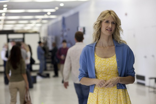 Mé nové Já - Spálit to - Z filmu - Laura Dern