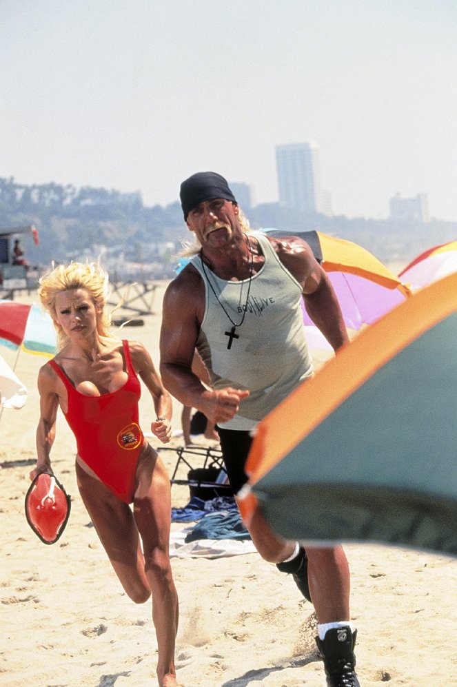 Pobřežní hlídka - Bash at the Beach - Z filmu - Pamela Anderson, Hulk Hogan