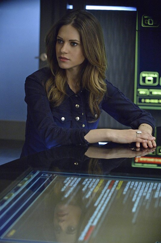 Nikita - Black Badge - Z filmu - Lyndsy Fonseca