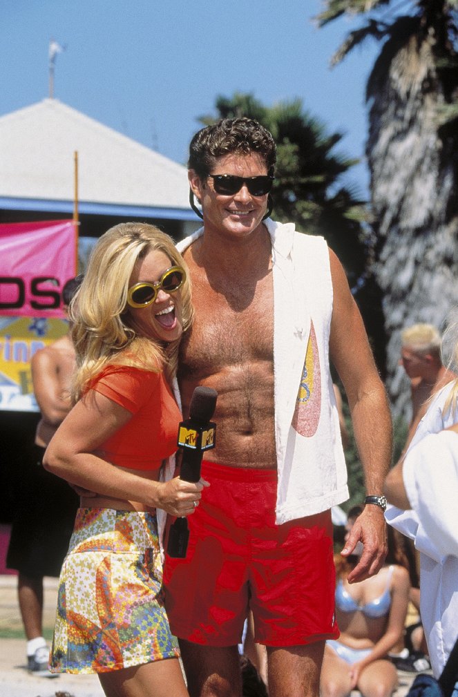 Pobřežní hlídka - Plážová bomba - Z filmu - Jenny McCarthy-Wahlberg, David Hasselhoff