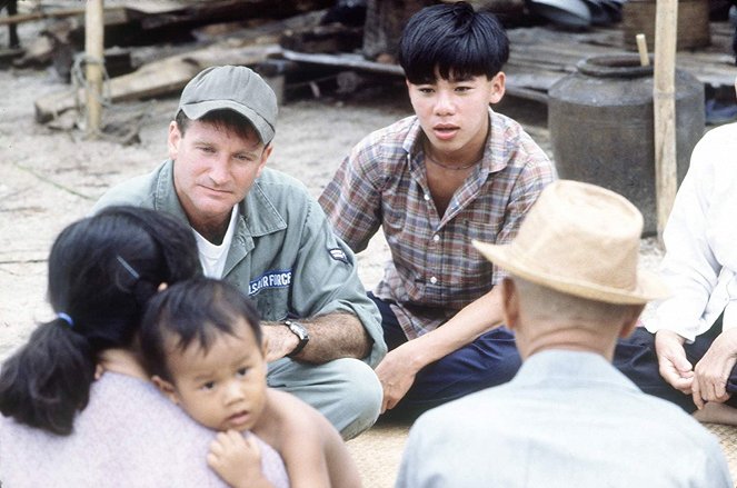 Dobré ráno, Vietname - Z filmu - Robin Williams, Tung Thanh Tran